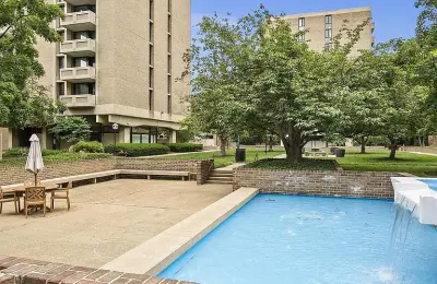 363 N St SW, Washington, DC 20024