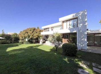 Casa Mediterránea En Los Trapenses, Cercana A Colegios